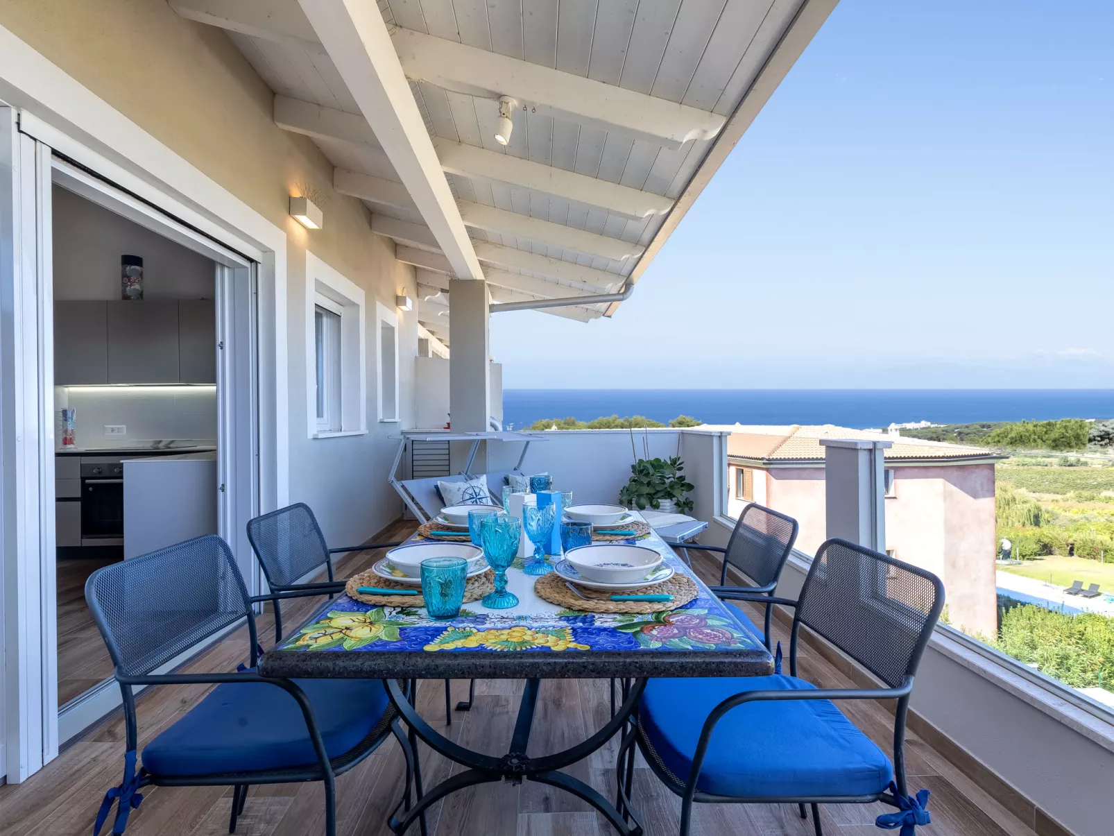 Attico Sunset Breeze-Outside