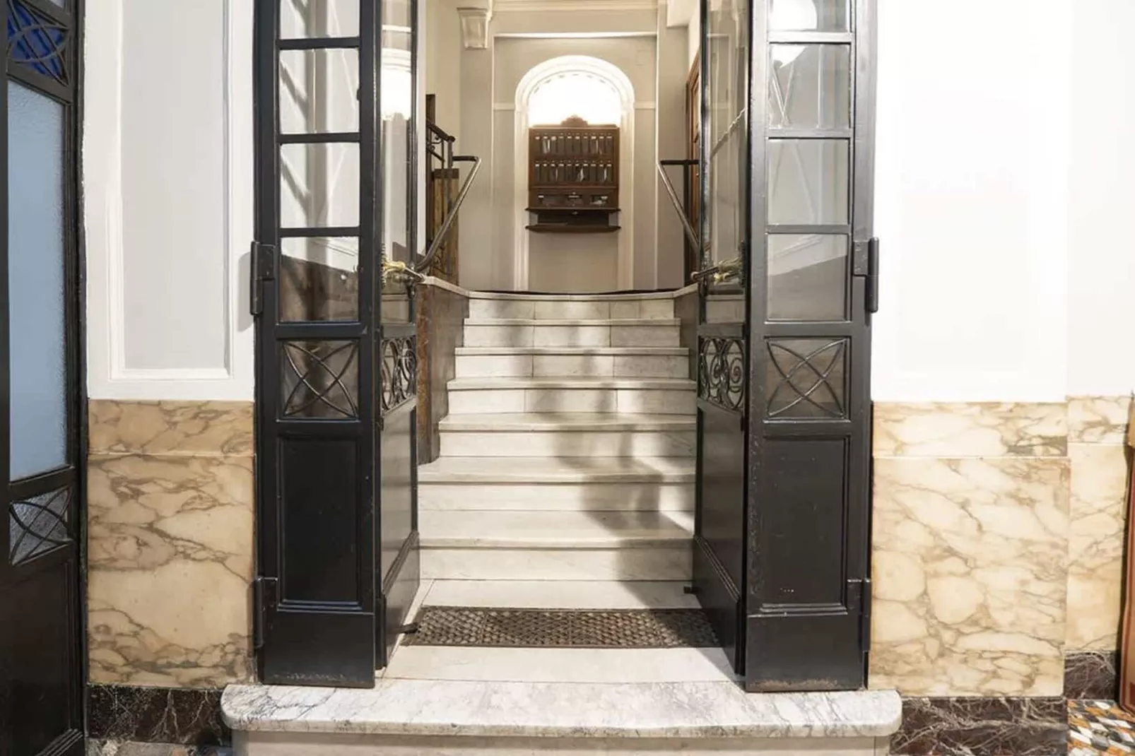 MI MOROSINI 31-Hall / réception