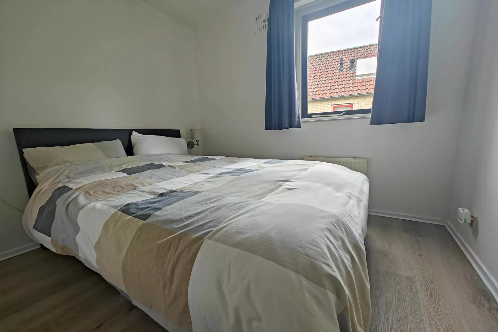 4 - Persons Lakeside Bungalow (copy) (copy)-Schlafzimmer