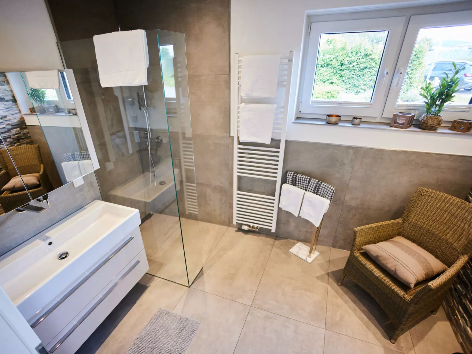 Am Sonnenhang-Dedans