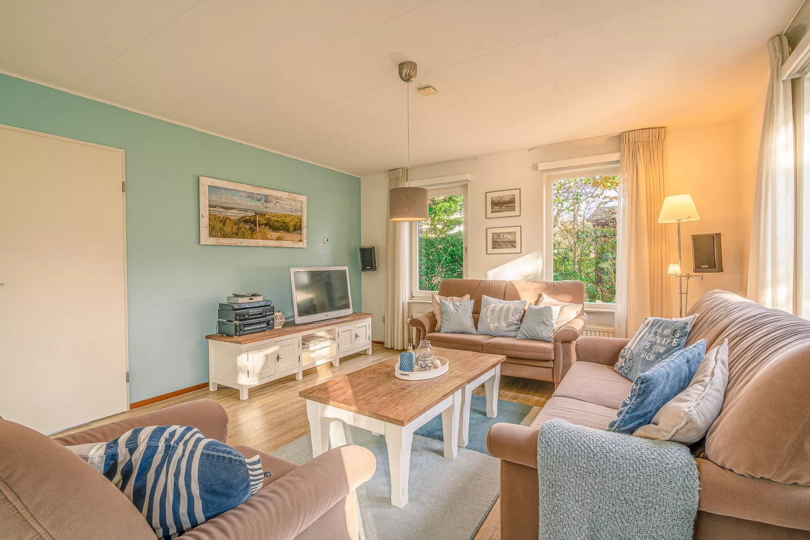 Kamperfoelie 65-Salon