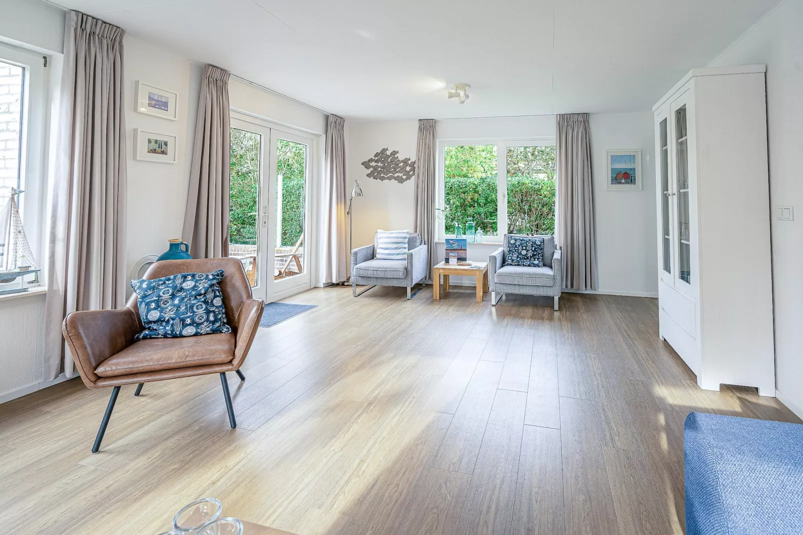 Kamperfoelie 37-Salon