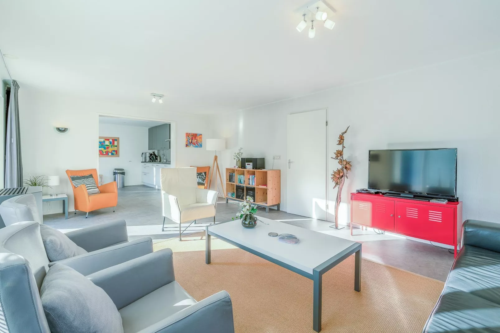 Kamperfoelie 93-Living room