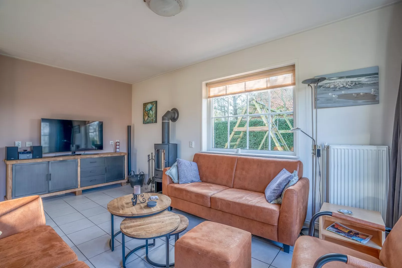 De Annabella 13- De Tjiftjaf-Living room