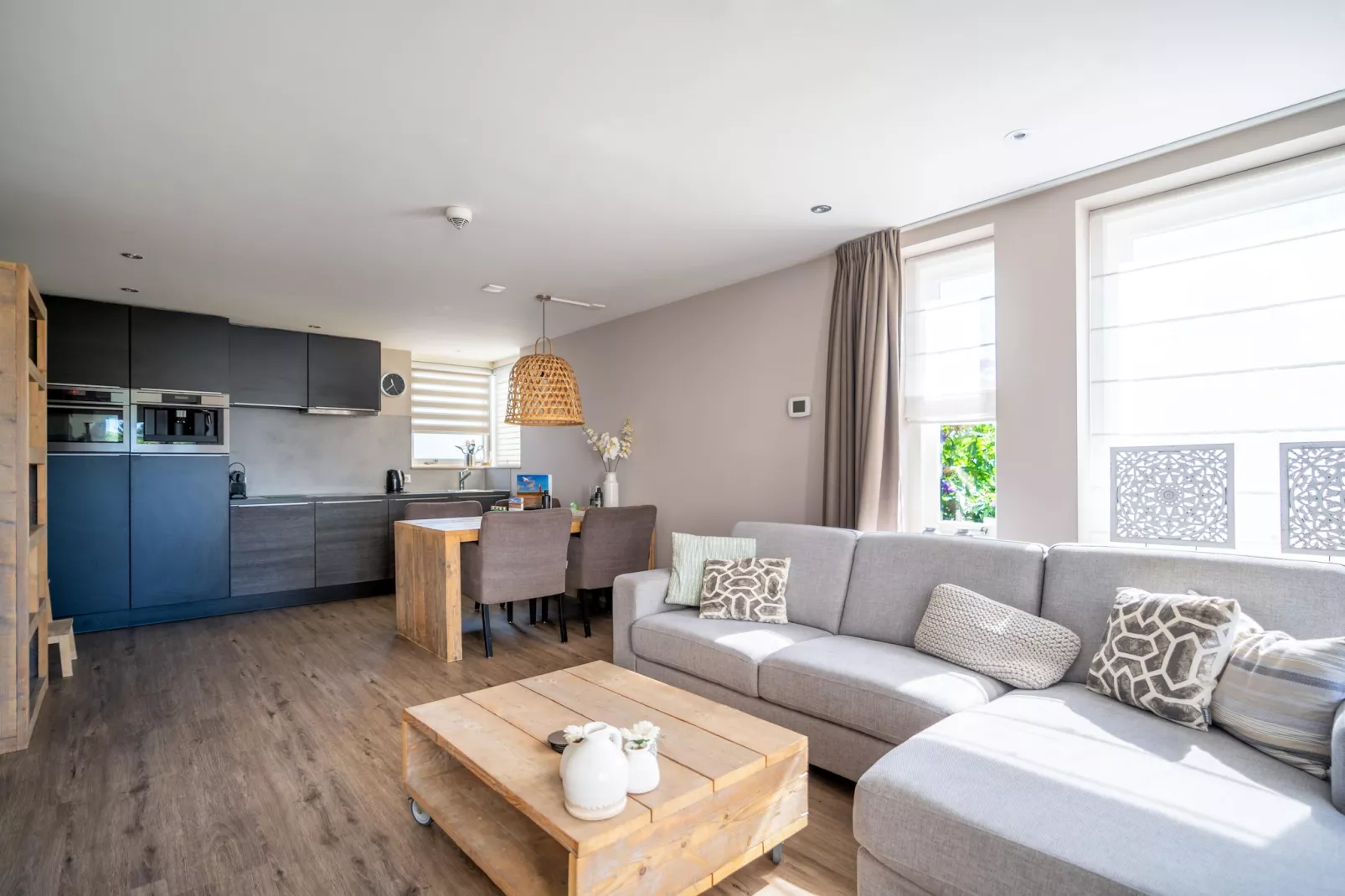 Juliana 034-Living room