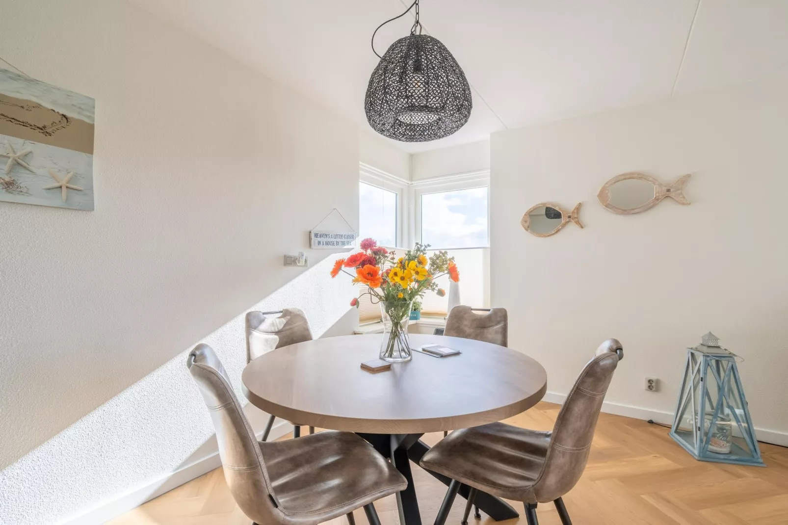 Juliana 036-Dining room