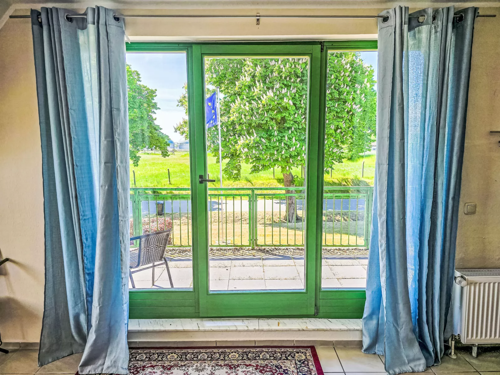 Wariner Straße-Drinnen