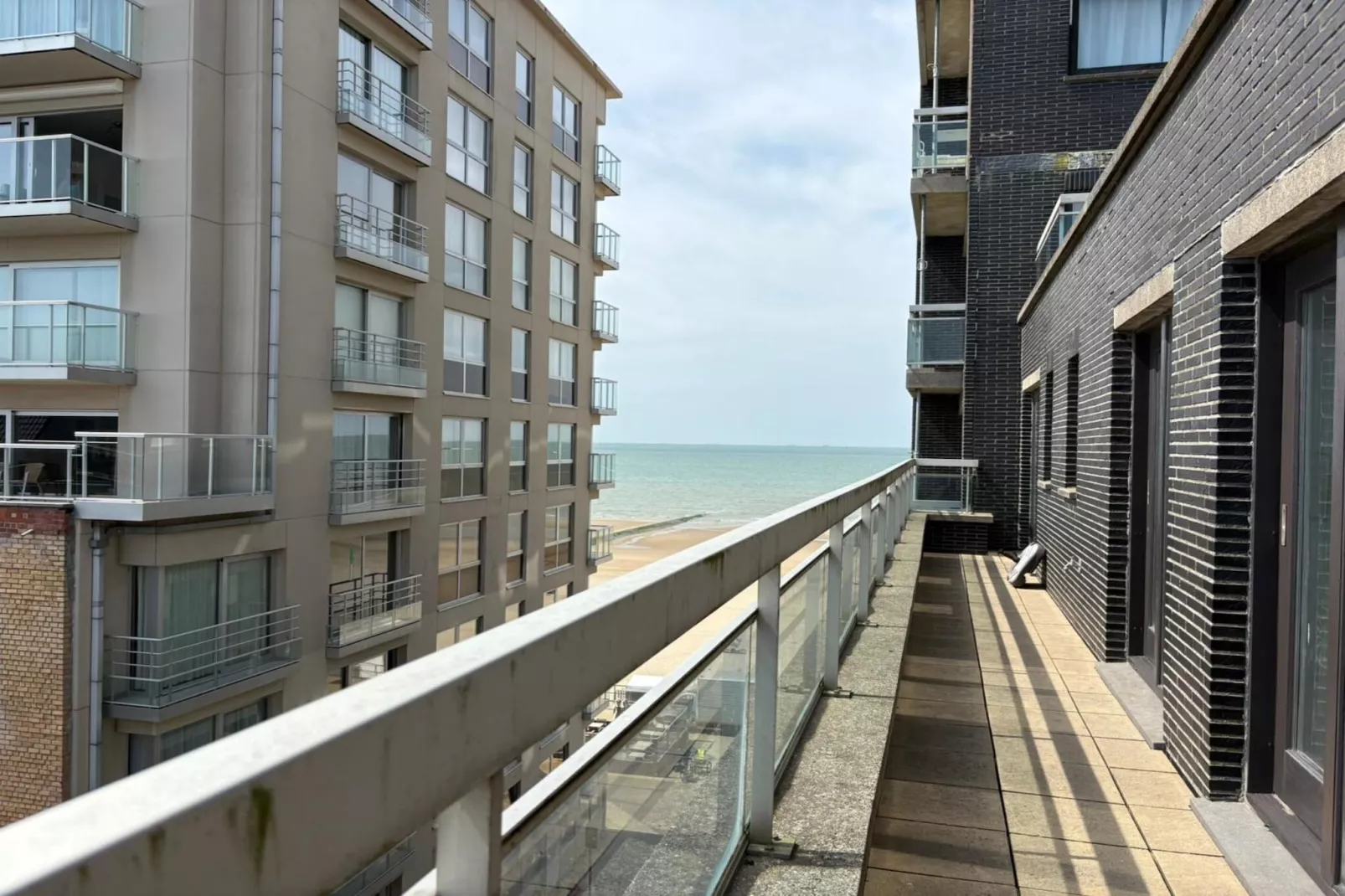 FASHION2 0501-Terrace balcony