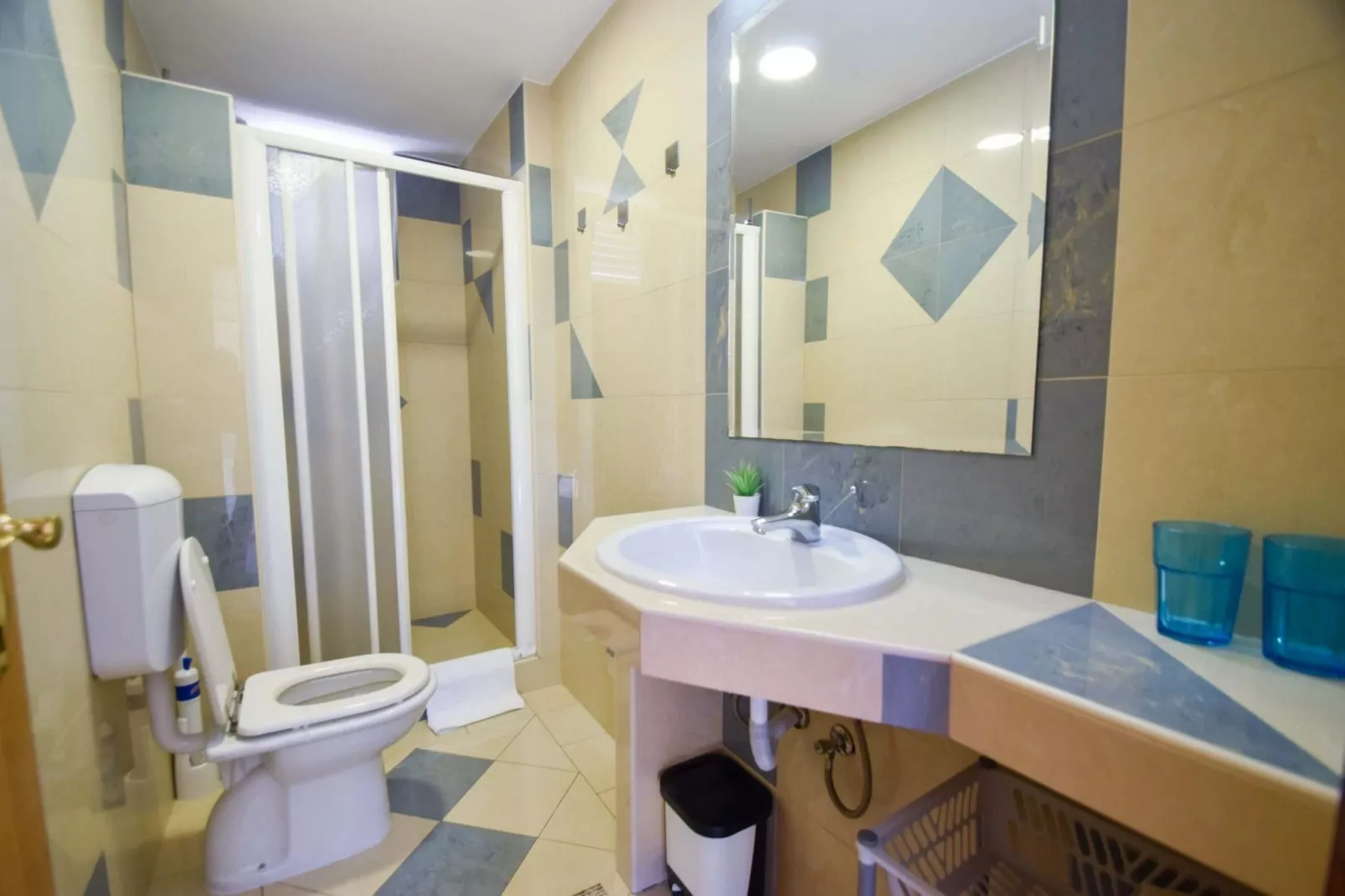 Apartments Jaklin -  Studio Apartment with Balcony and Sea View C-Bathroom
