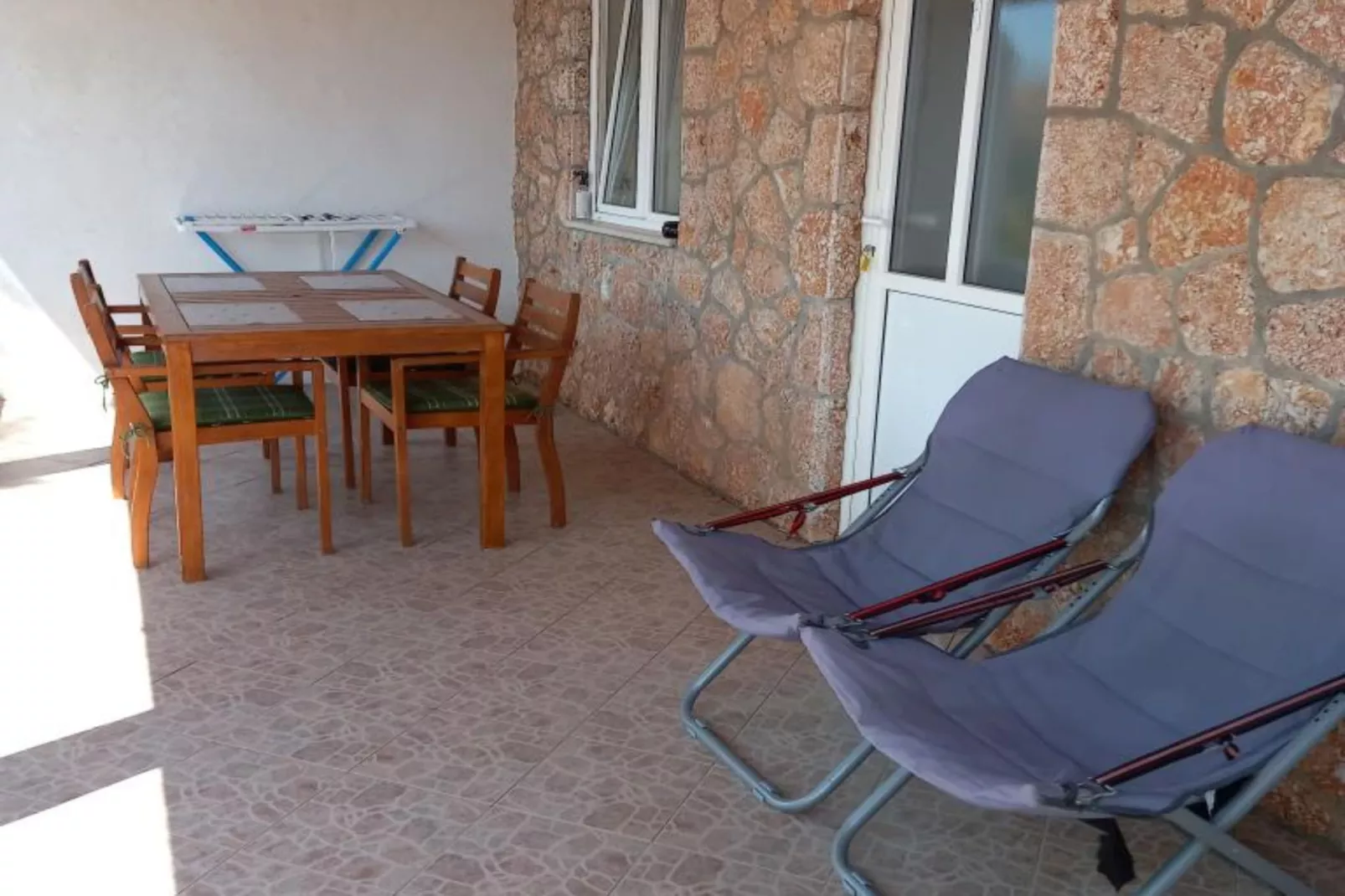 Classic One Bedroom Apartment with Terrace and Sea view