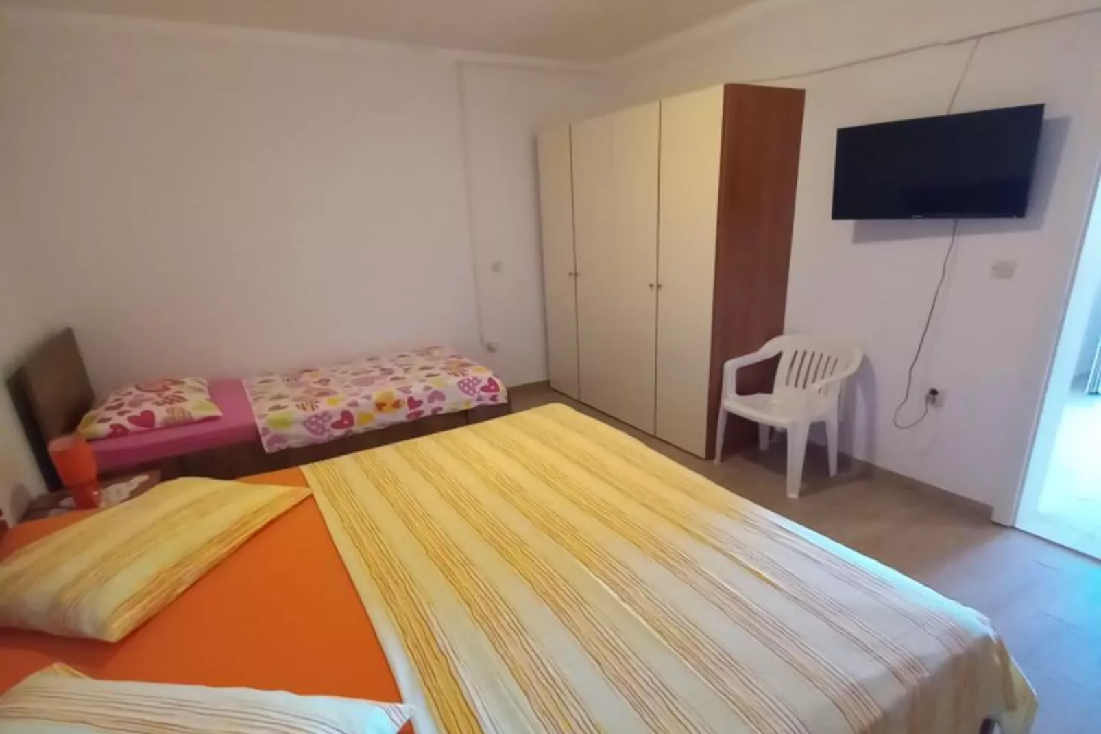 Comfort One Bedroom Apartment with Terrace and Sea view-Schlafzimmer