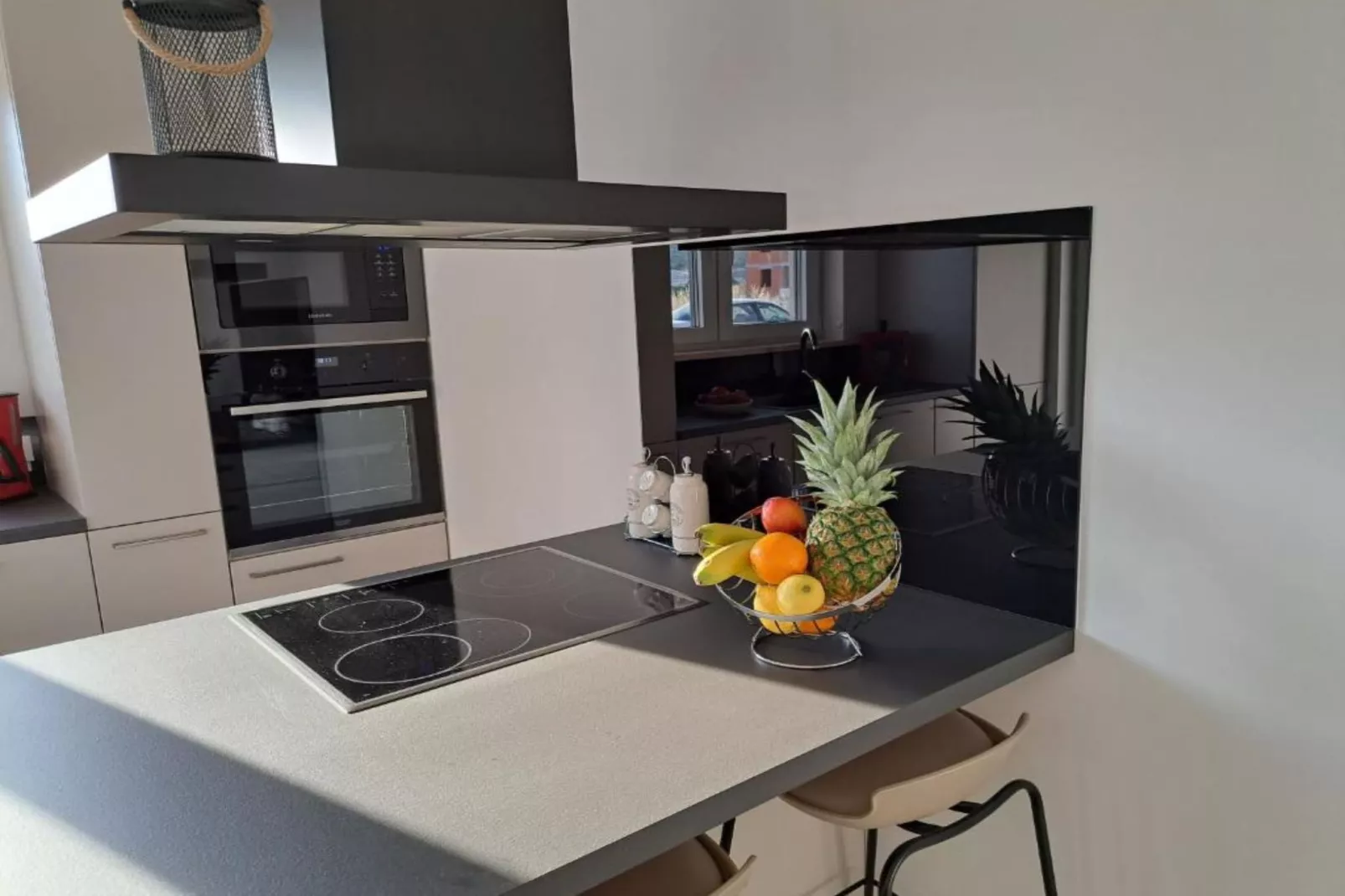 Villa With Pool-Dining room