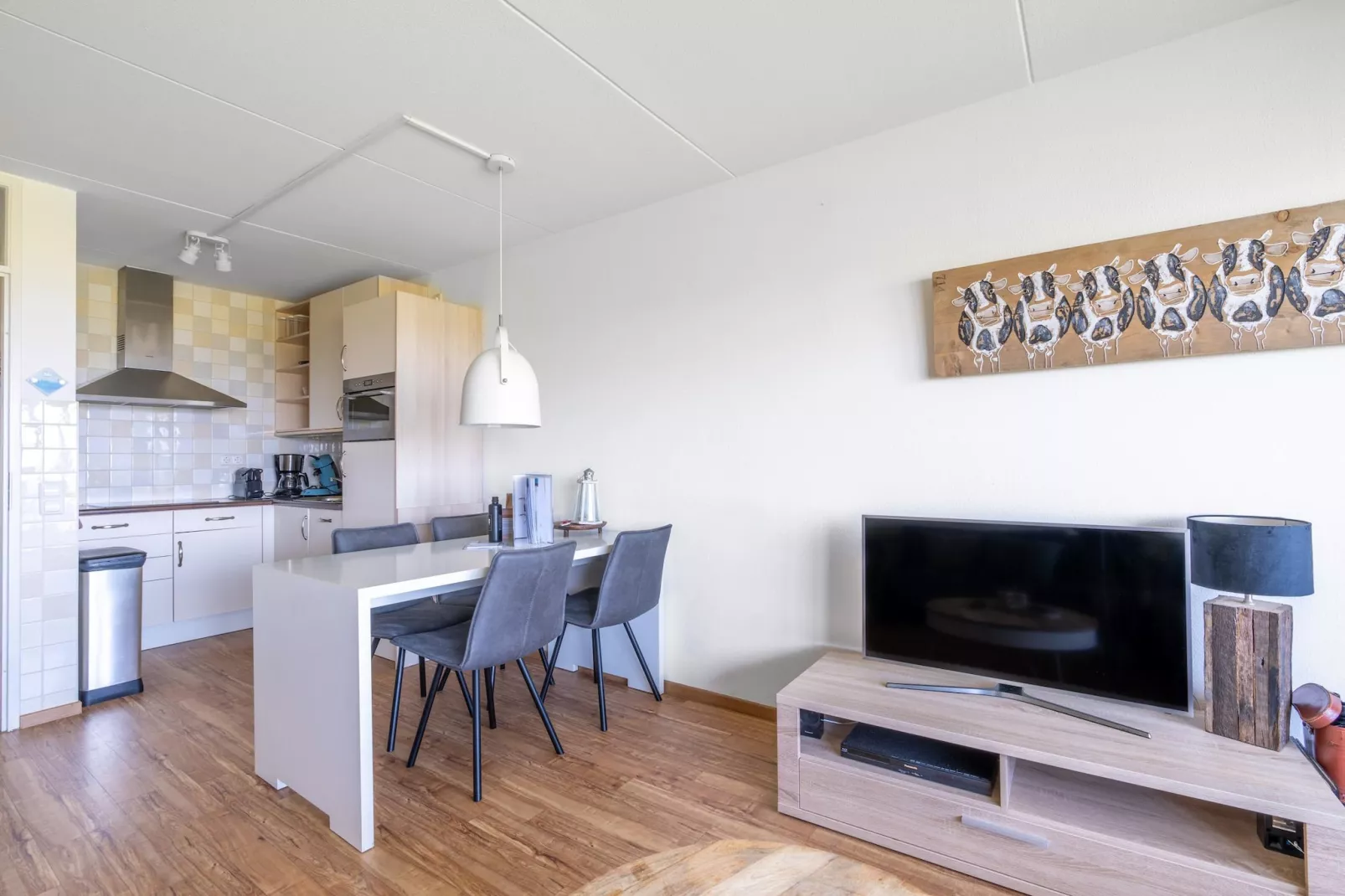 Juliana 102 - Living room