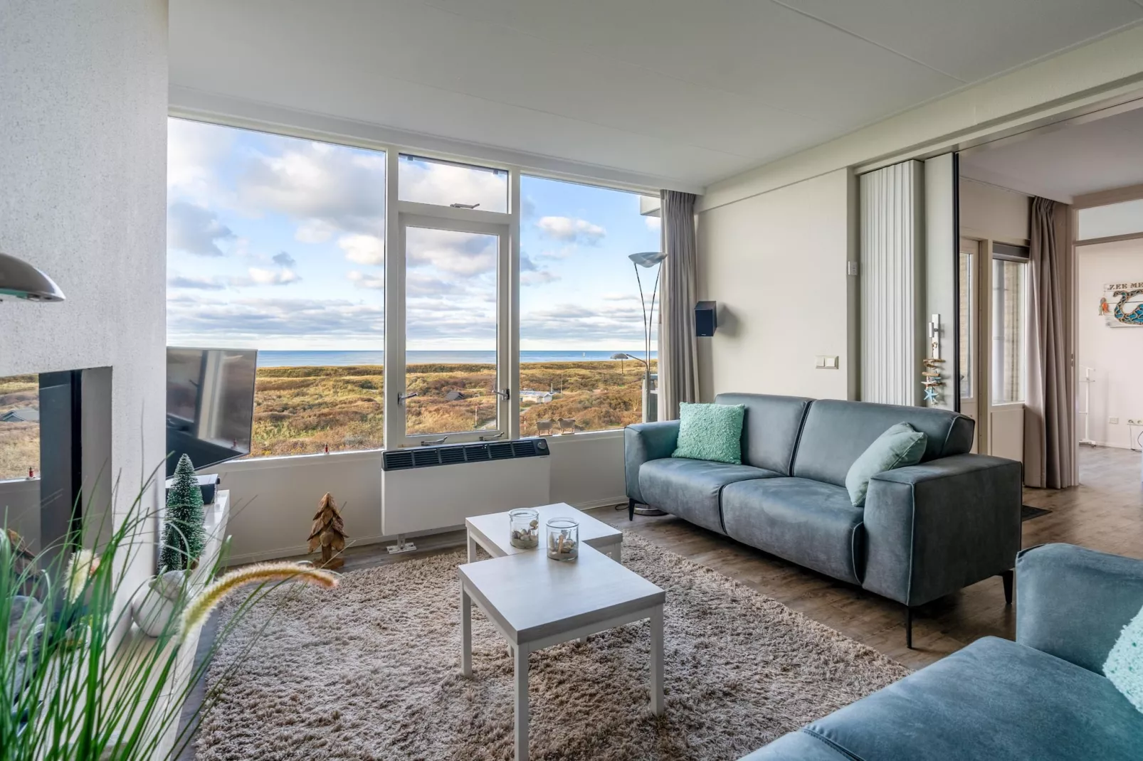 Juliana 114-Living room