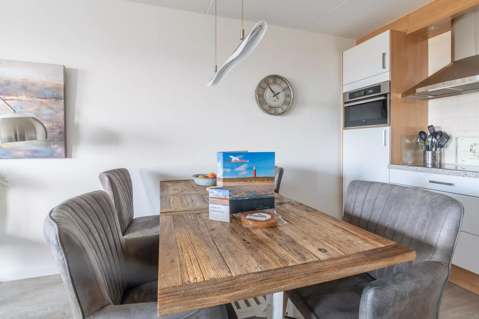 Juliana 116-Dining room