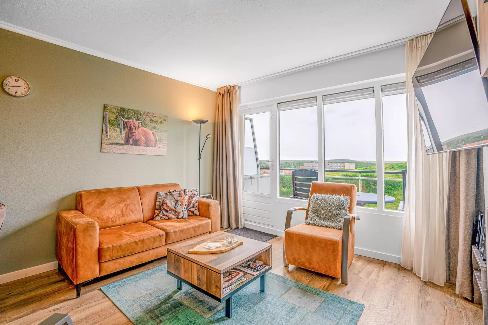 Juliana 136-Living room