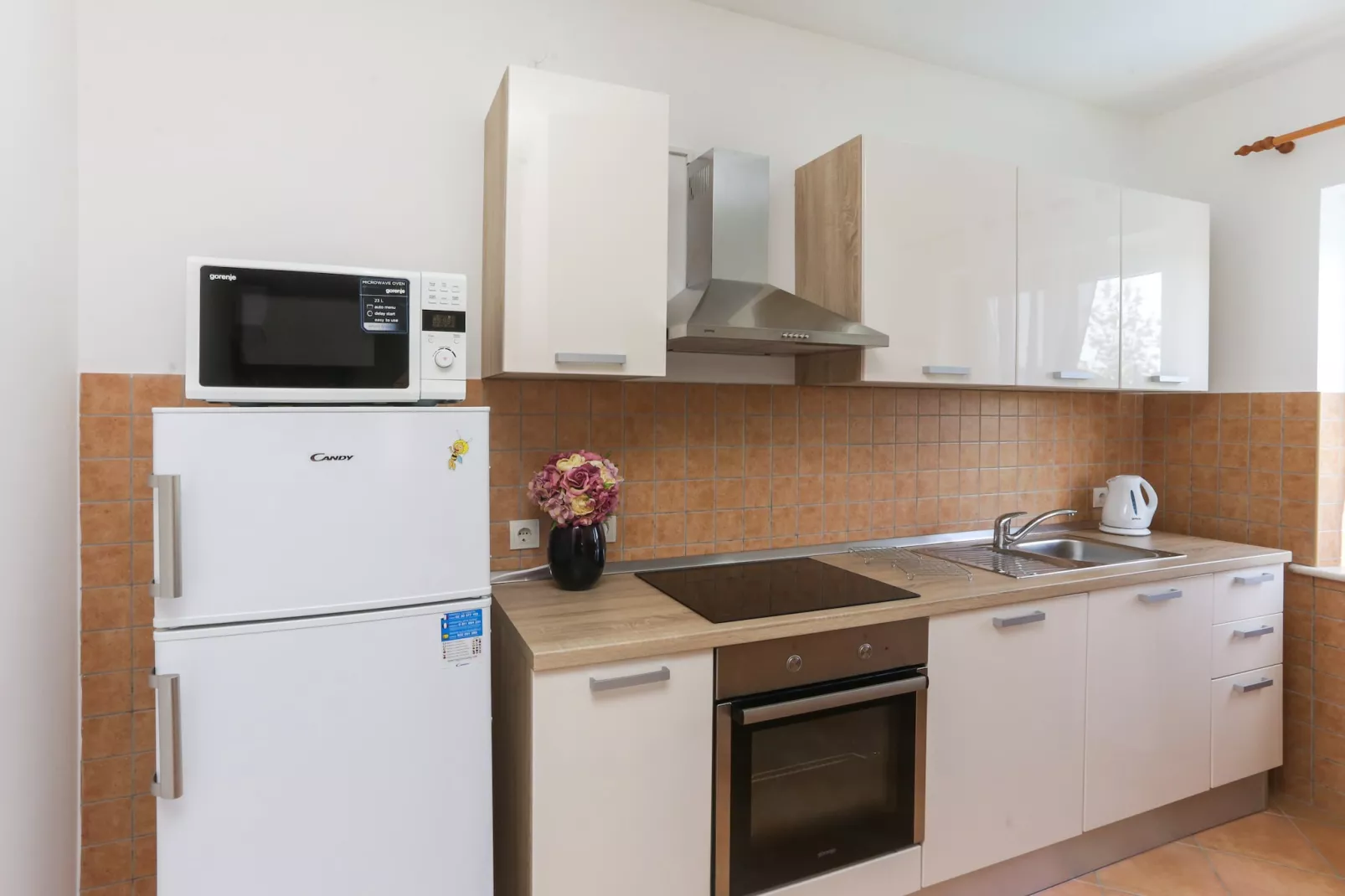 Apartments Villa Harmonia - Comfort One-Bedroom Apartment with Balcony and Shared Pool-Cuisine