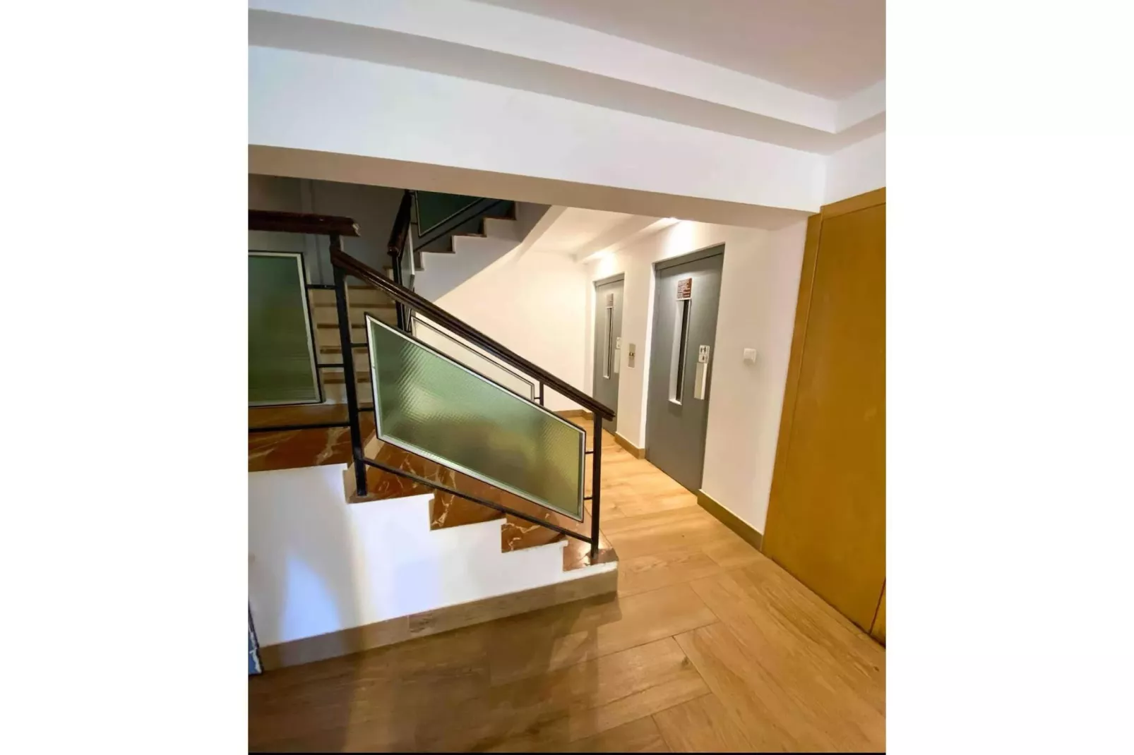 CT 397 - Faro's Beach Studio - Mijas Costa-Landing