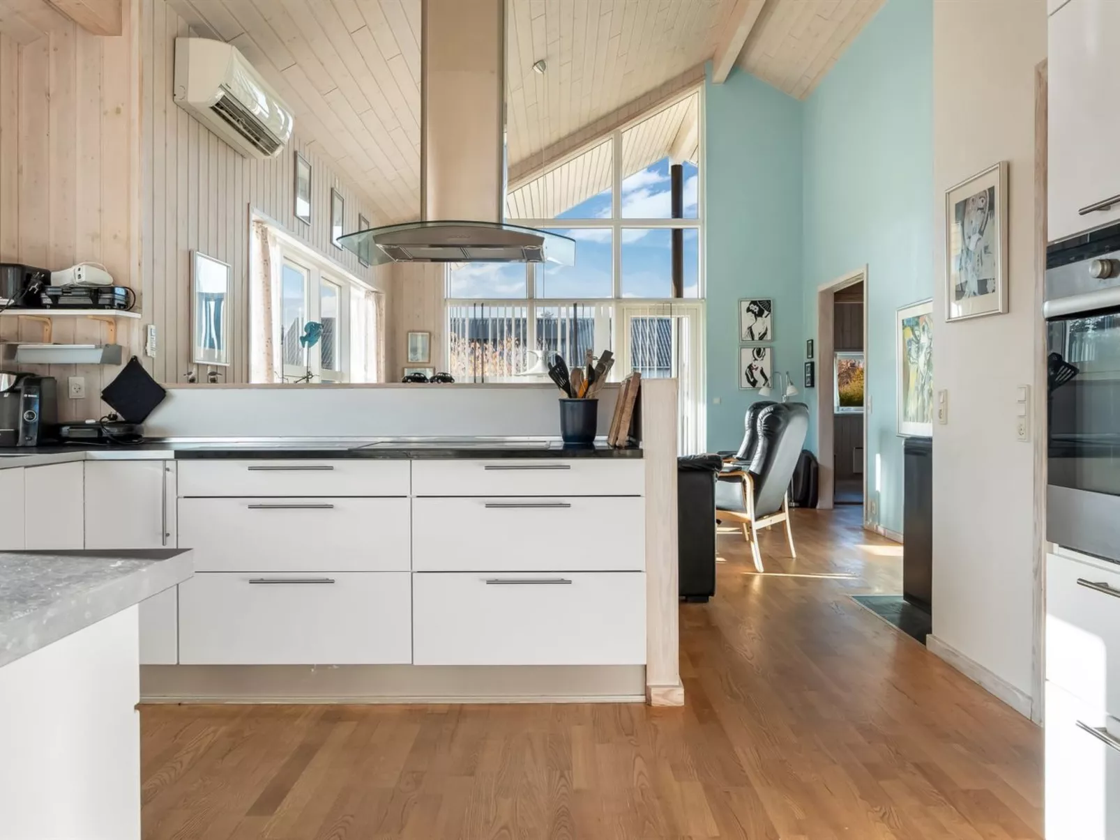 "Tjorven" - 400m from the sea-Inside