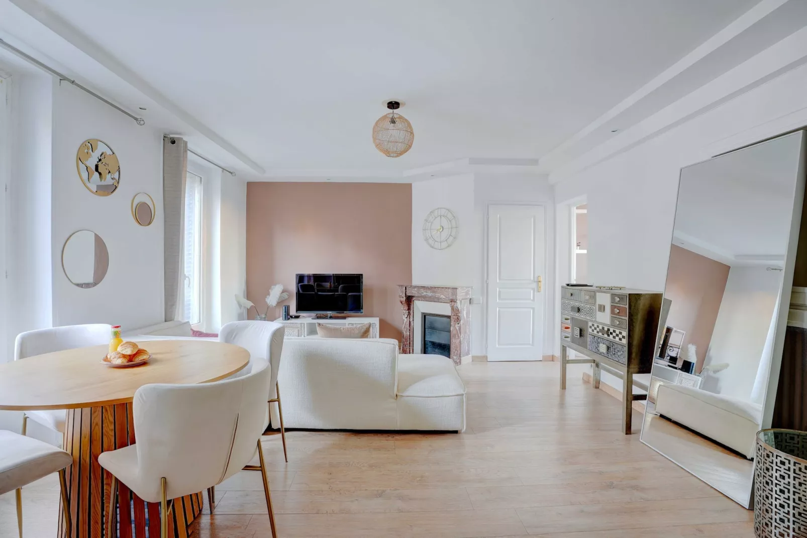 TB-101-THOREZ-Dining room