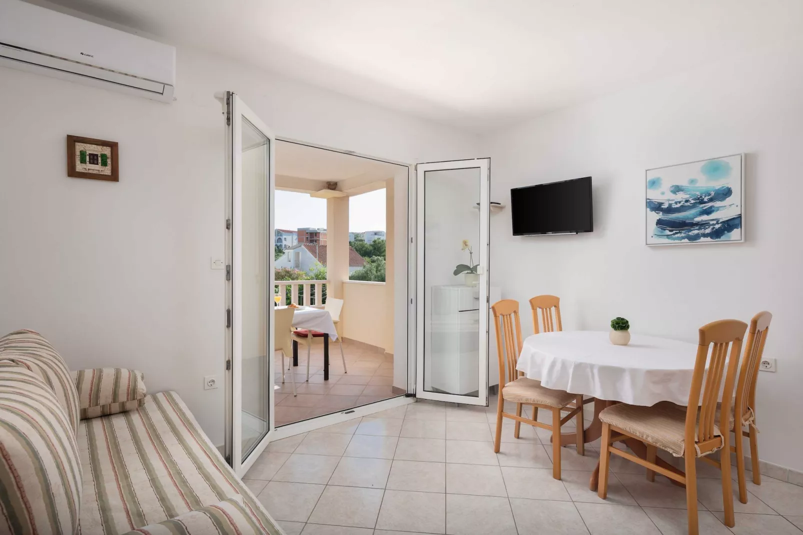 Apartments Bella Vista -One Bedroom Apartment with Terrace and Sea View (A2)-Bedroom