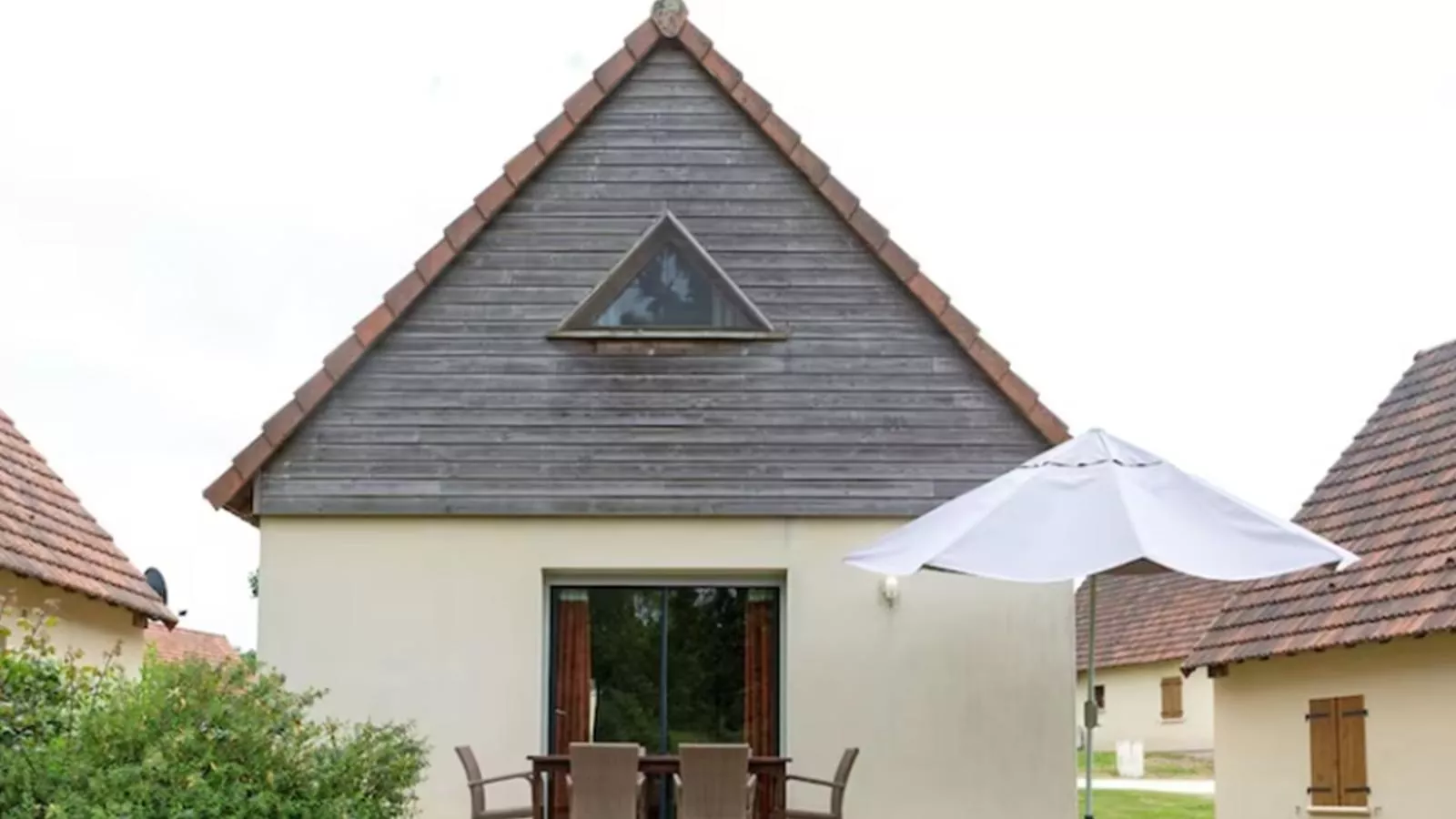 Lac Bleu nr 14-Exterior in summer