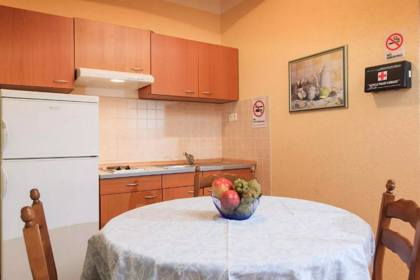 Summerheaven Apartments - Standard Studio Apartment with Balcony and Sea View A1-Küche