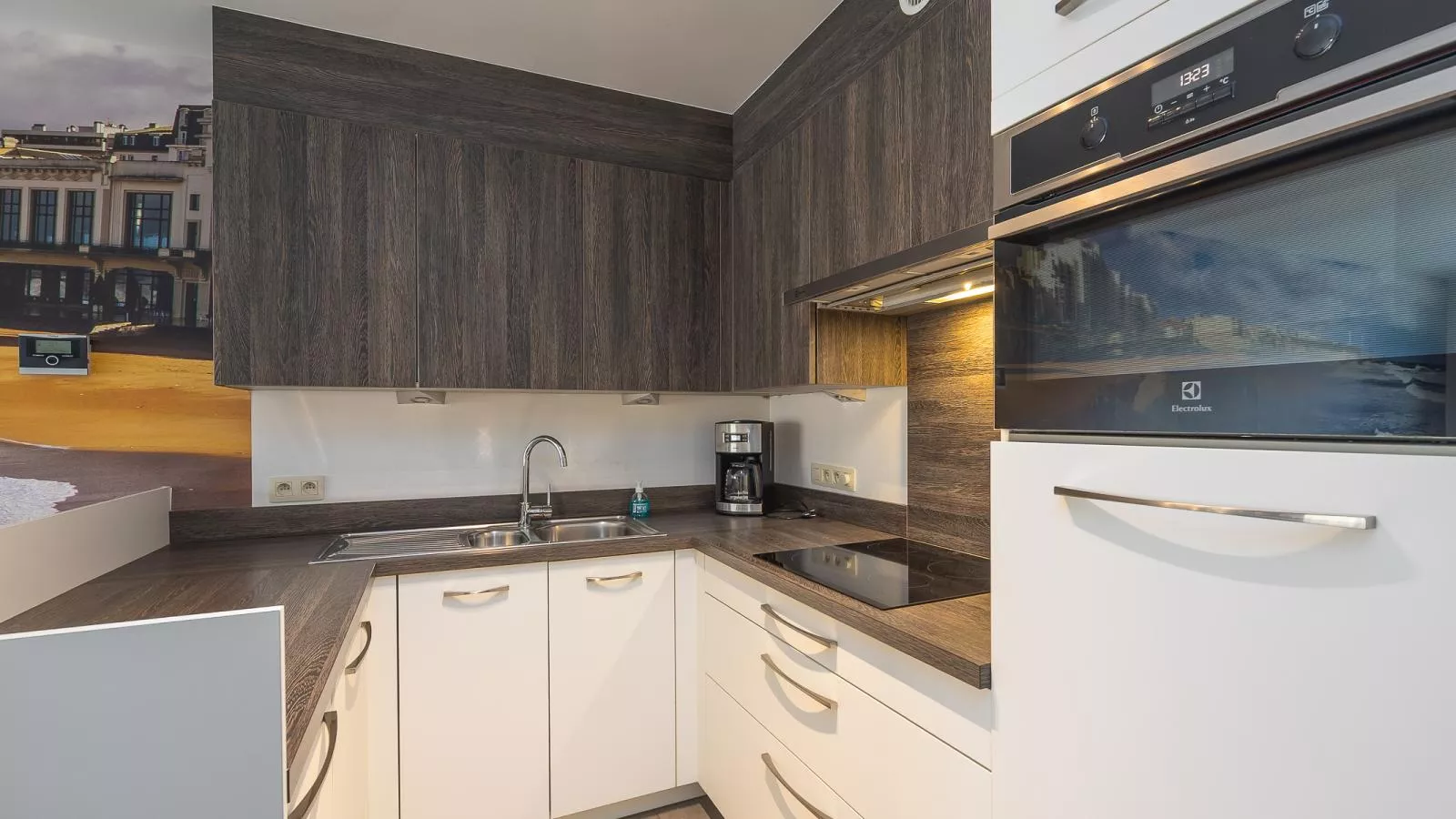 Kingston I - 0701 + parking 3-Living room