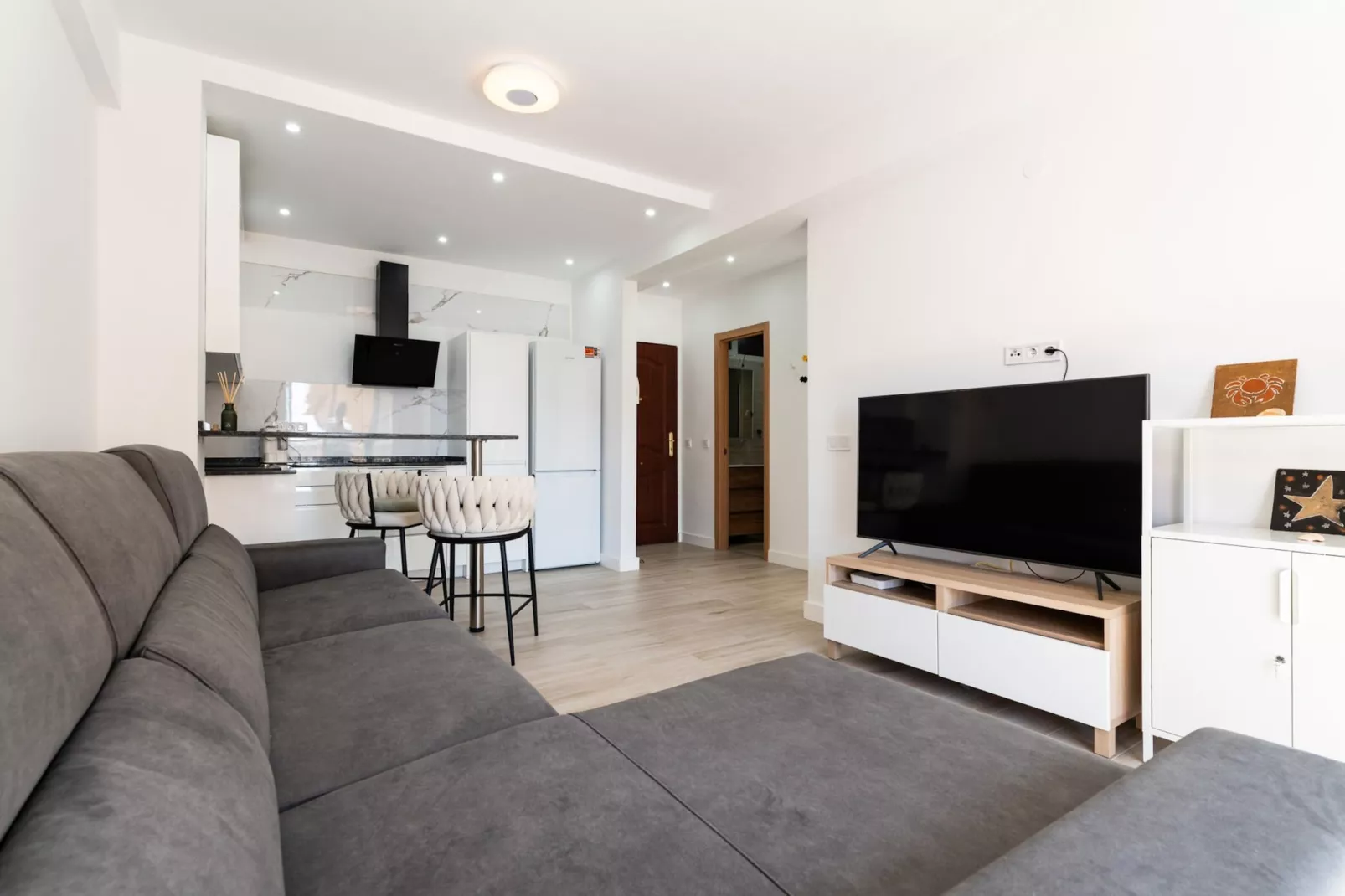 CT 402 - Faro's Perla Beachapartment Fuengirola-Living room