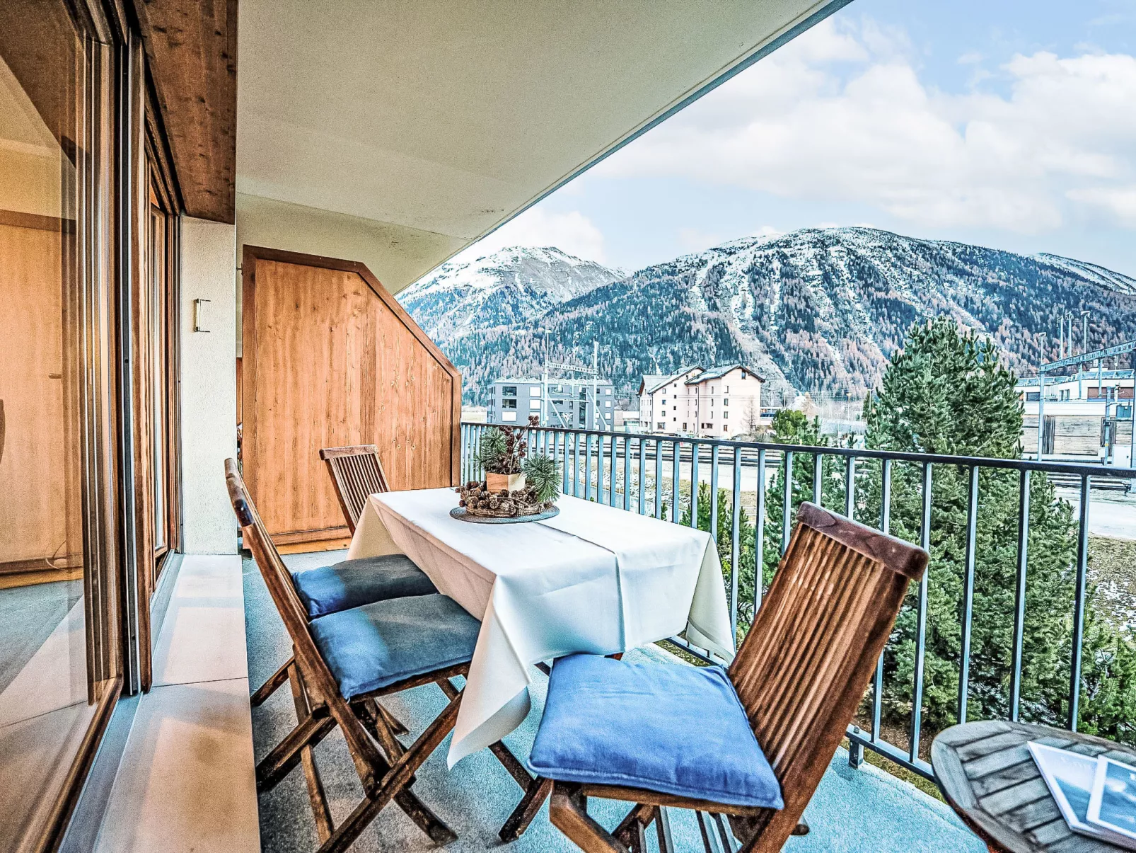 Chesa Promulins-Draußen