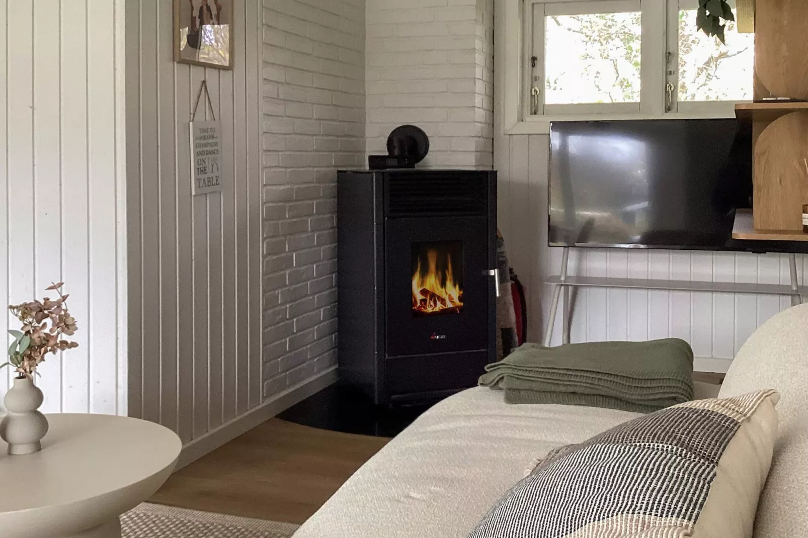 Holiday home, 500m from beach-Indoor