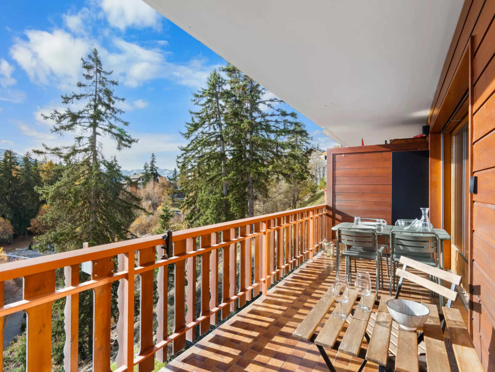 Les Faverges 11-Outside