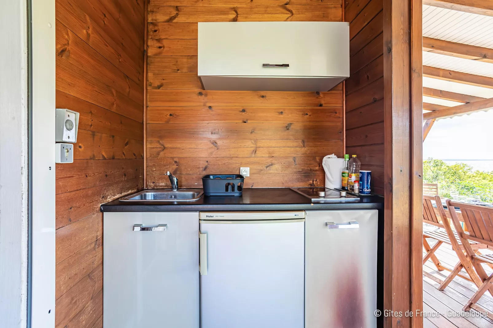 Paradise Bay Bungalow cosy bord de mer et piscine-Kitchen