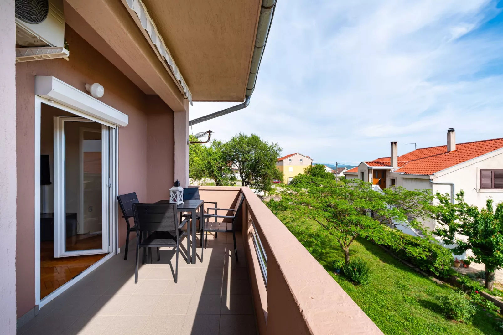 Sea view apartment Nika-Terrace balcony