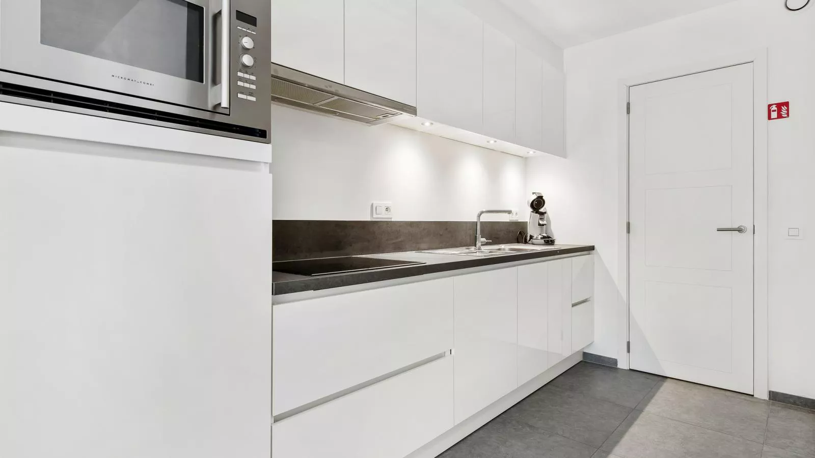 Zenith - 0105-Kitchen