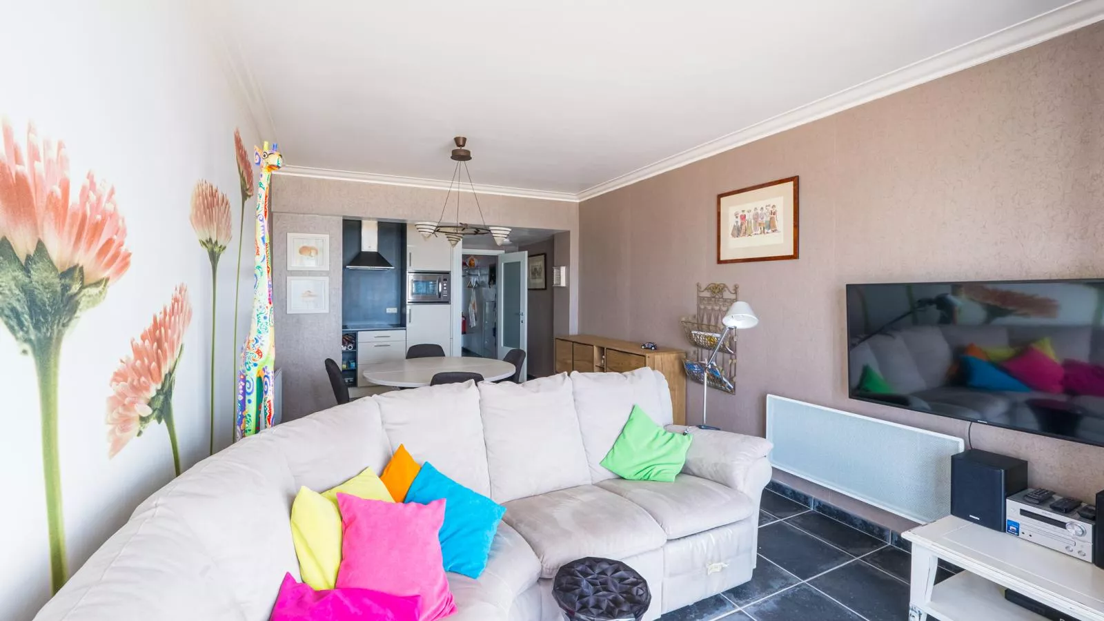 Stella - 0701 -Living room