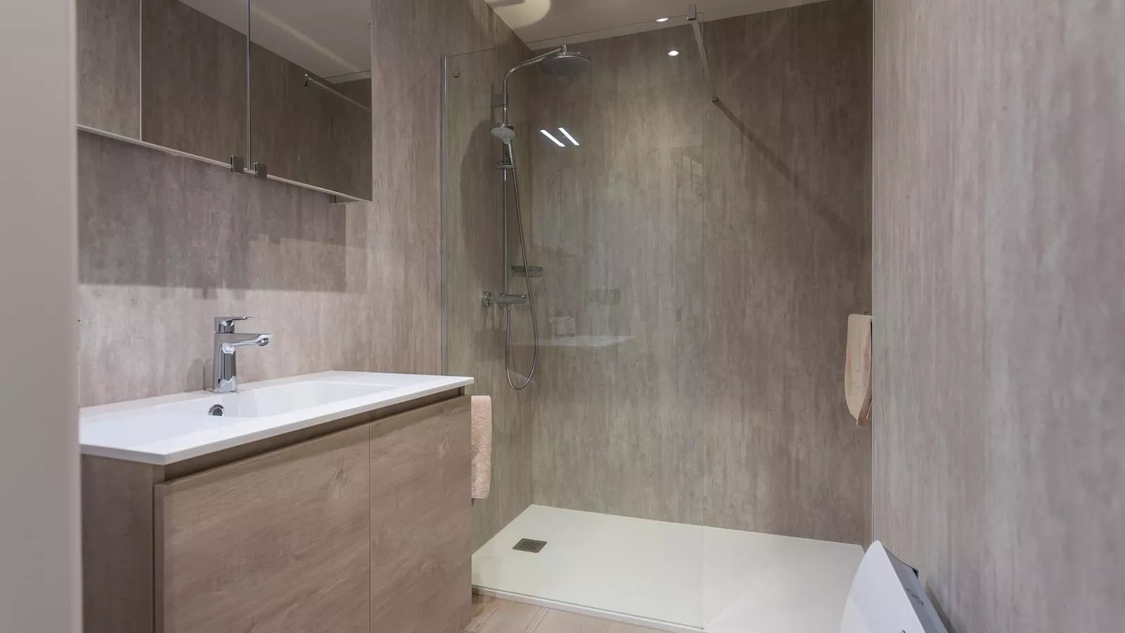 Telstar - 0301-Bathroom