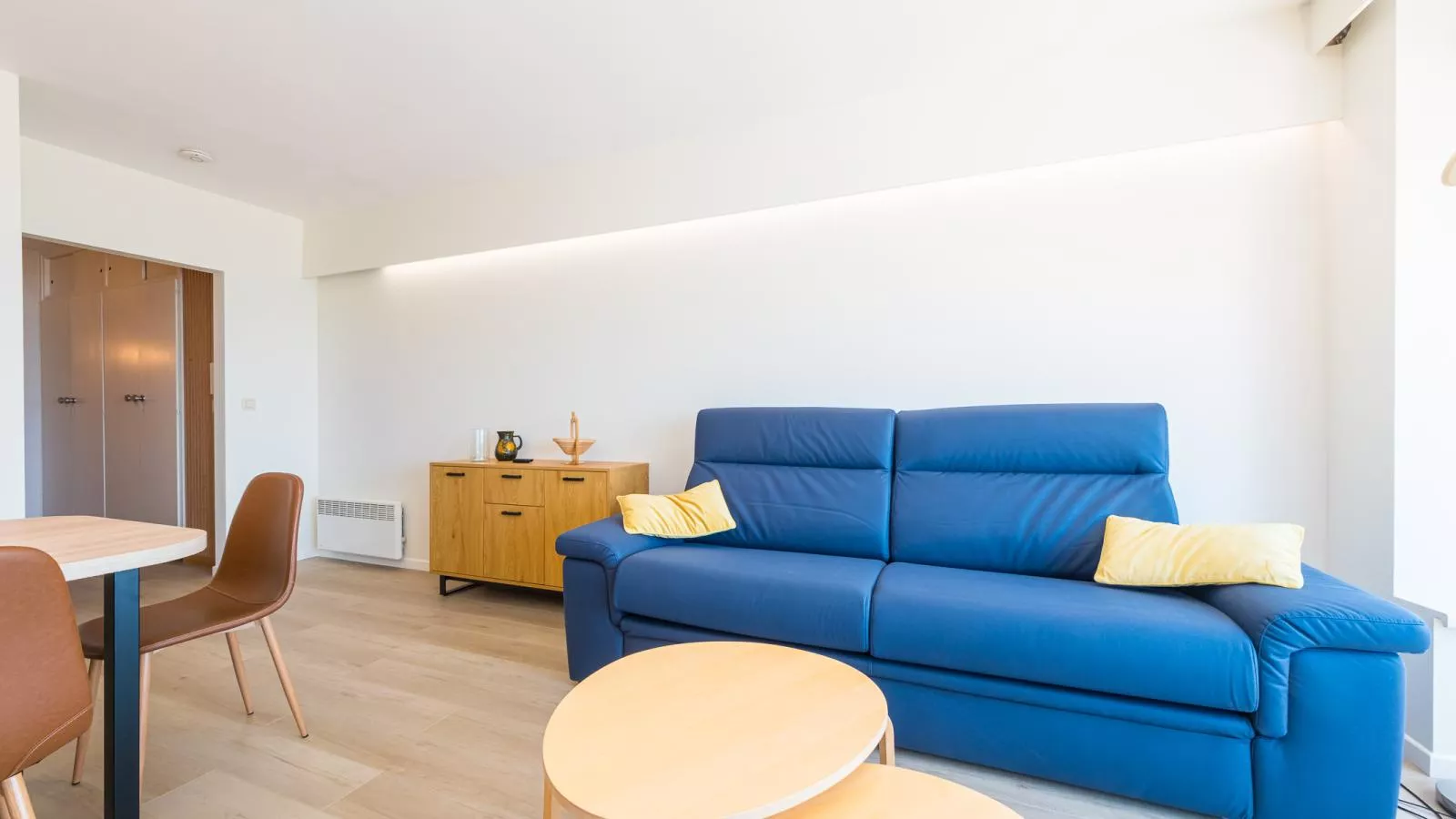 Reno - 0701-Wohnzimmer