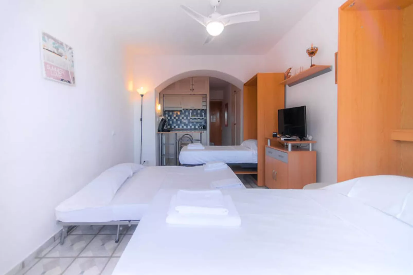 Studio à Roses-Untagged