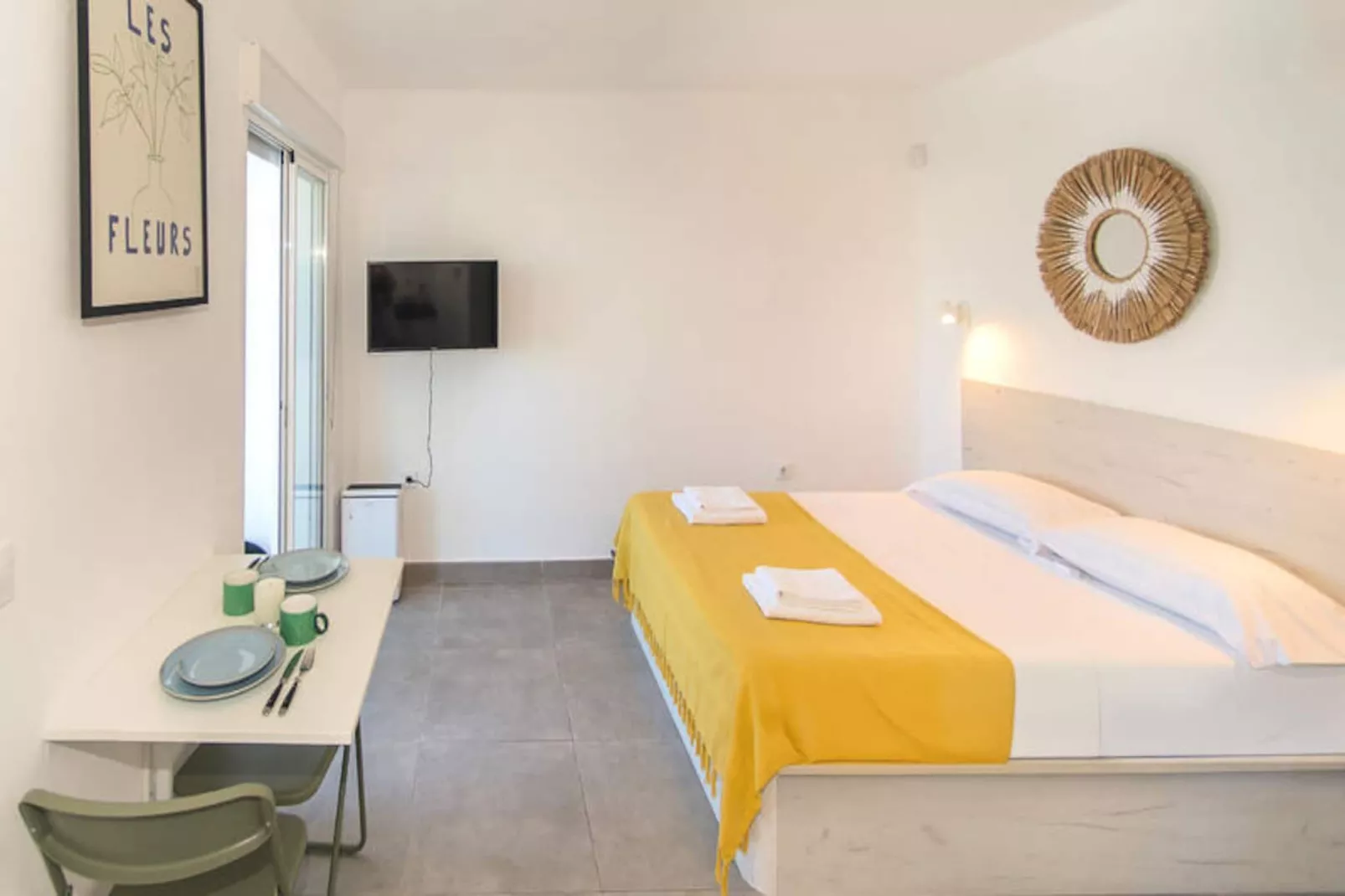 Studio à Roses-Nicht zugeordnet