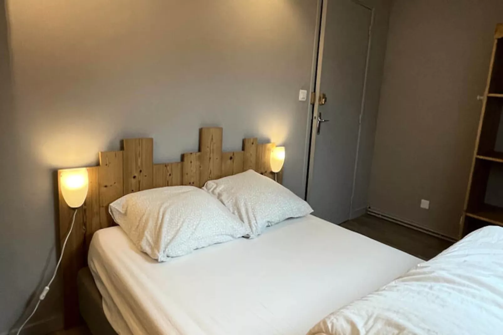 Appartements à Albepierre Bredons-Untagged