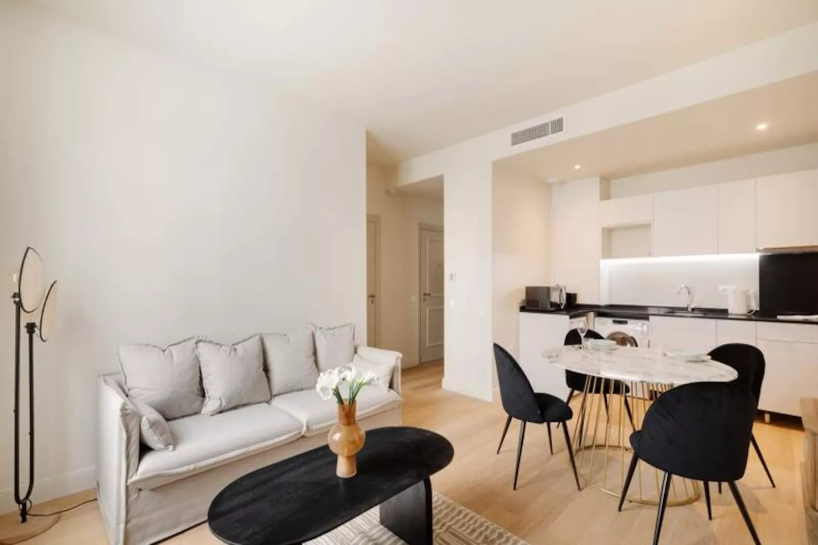 Appartement Place De Gaulle --Untagged