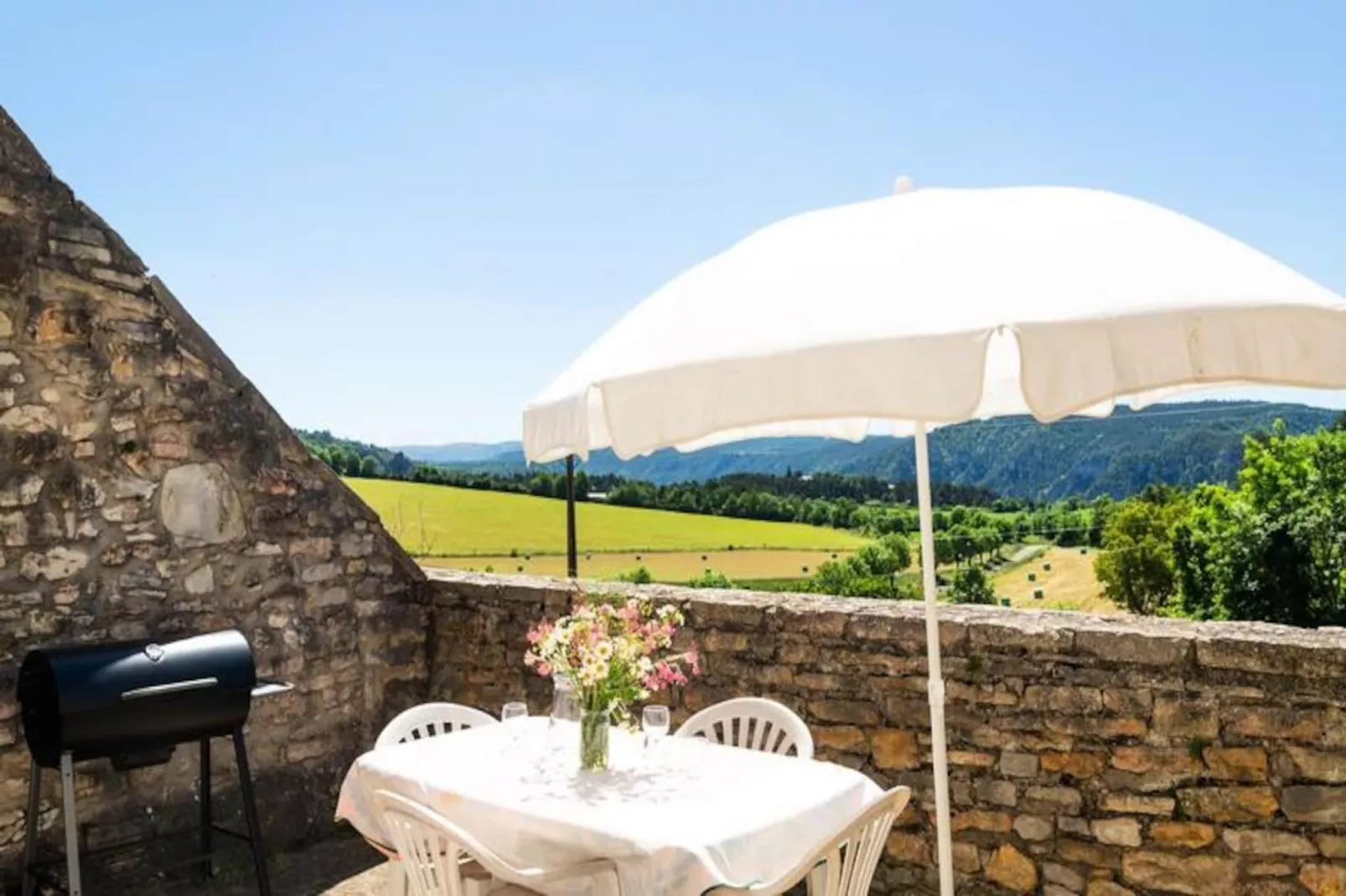 Gîte Le clos fleuri 4 personnes du couvent-Untagged