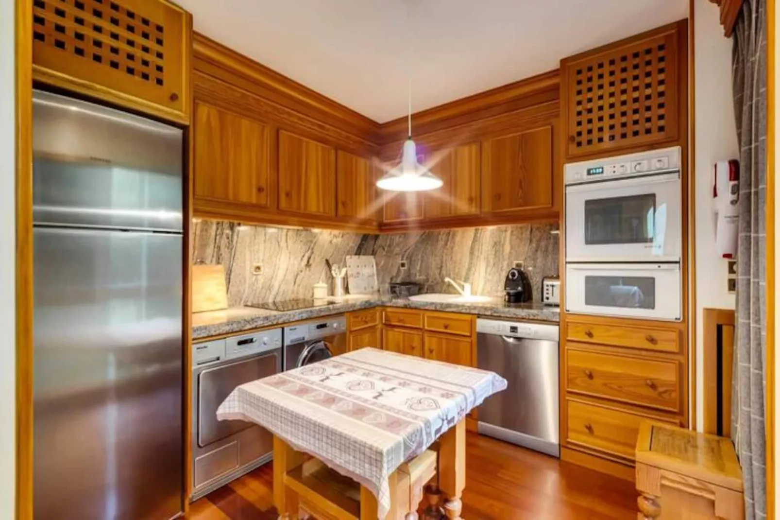 Résidence Hauts De Val-Non tagué