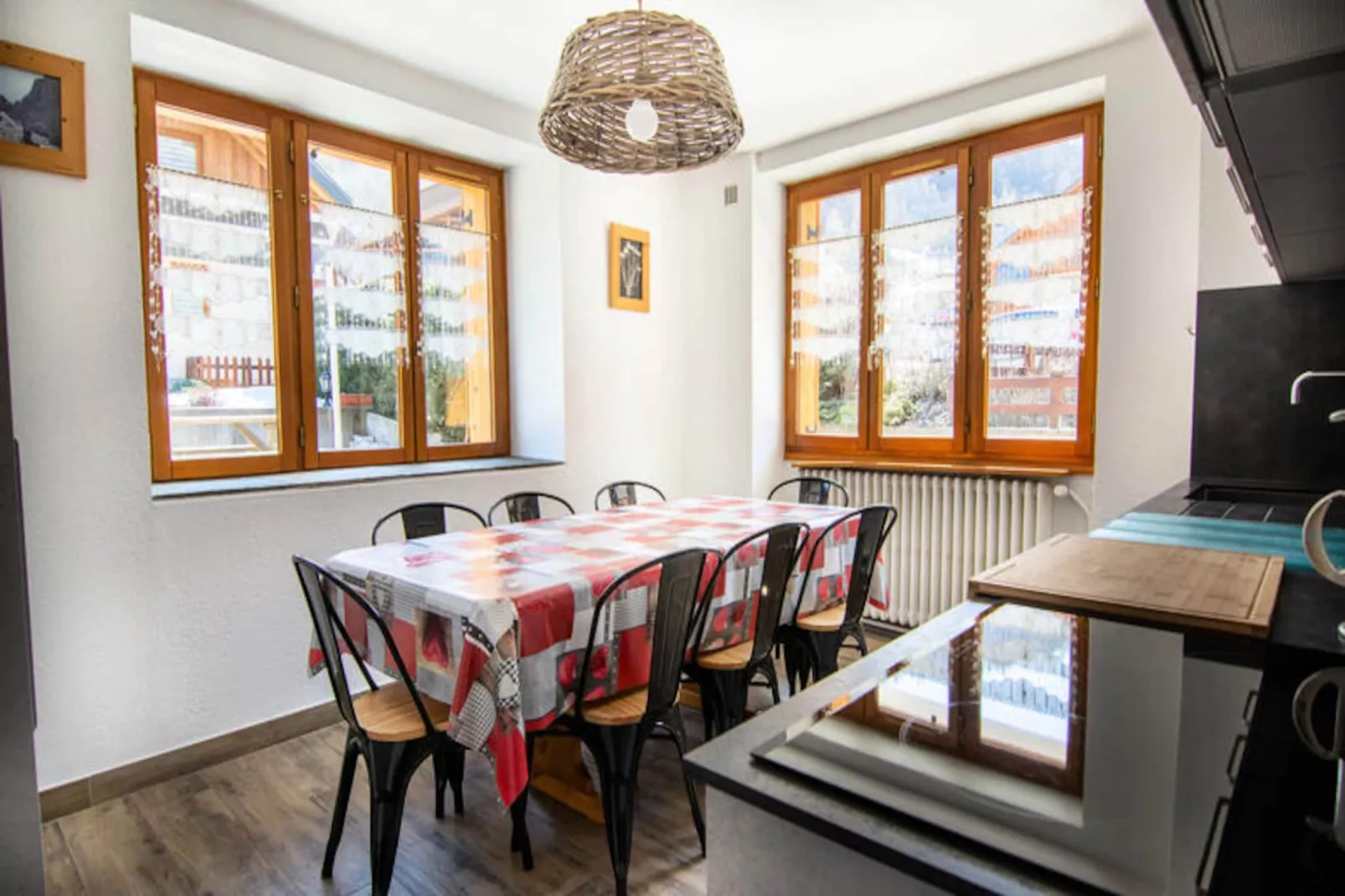 Chalet Gilbert Collet - Untagged