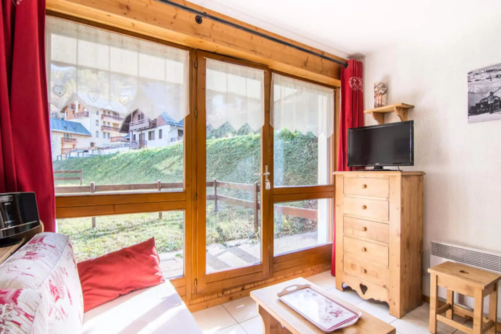 Chalet De Tigny Clematite - Untagged