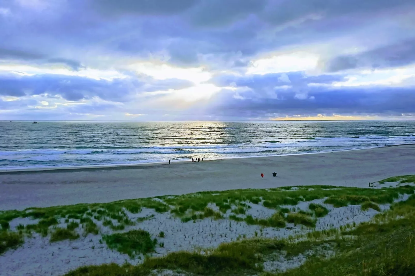 Dune Escape with Games and WiFi-By Traum-Water view