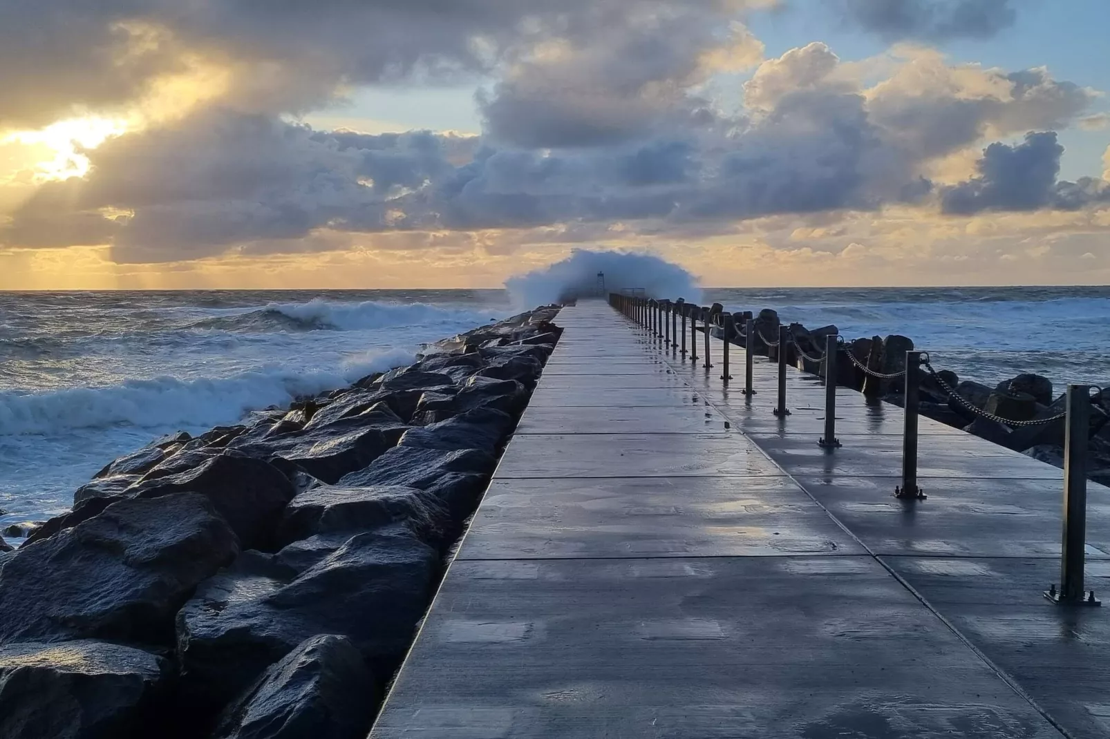 Bright Coastal Retreat in Vorupor-By Traum-Water view