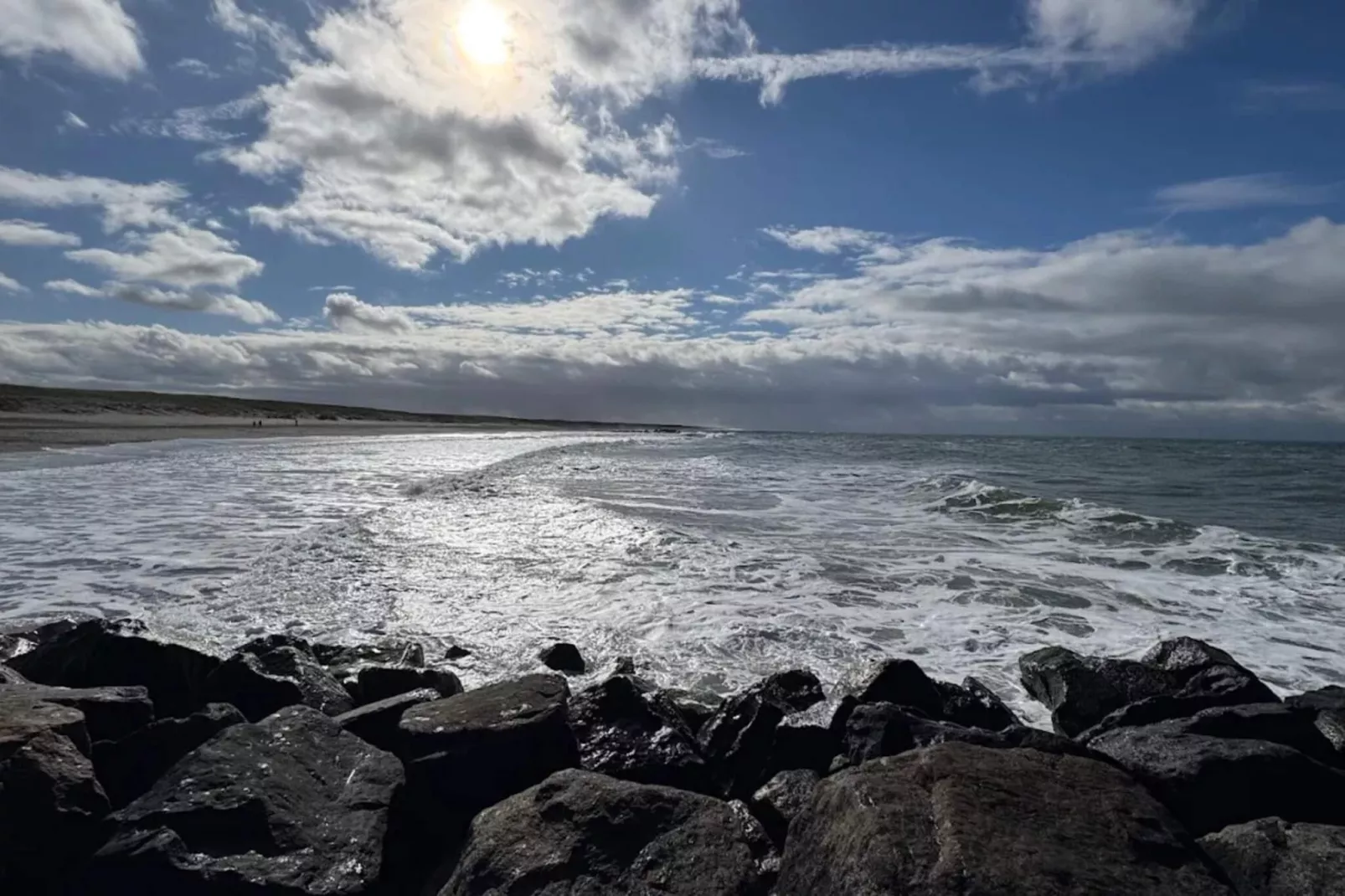 Strandurlaub mit Schaukel-Wasserblick