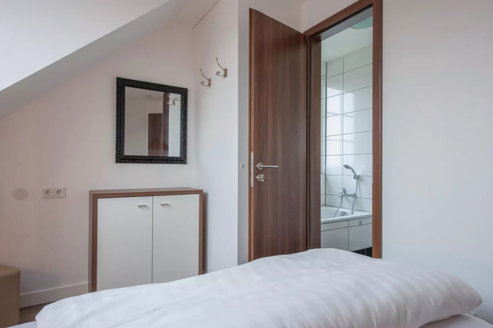 Eifelpark Kronenburger See 8-Schlafzimmer